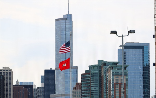 Maj. Gen. Jason Kelly visits Chicago Harbor Lock