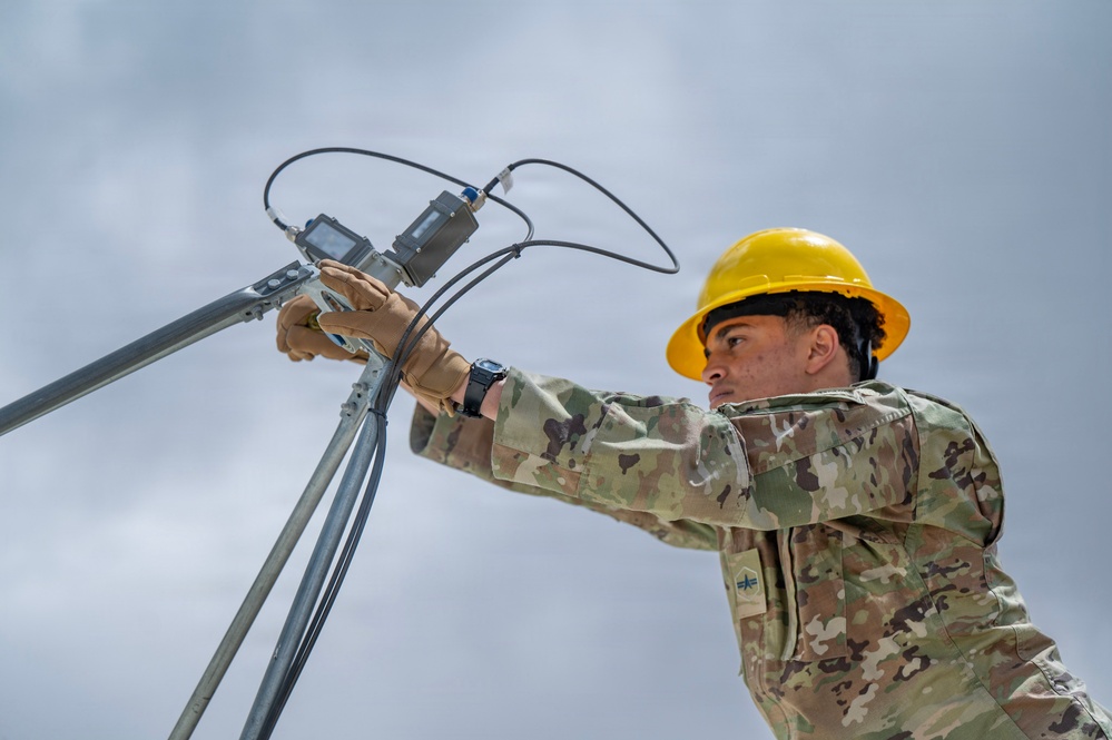 16th Electromagnetic Warfare Squadron Trains with Bounty Hunter