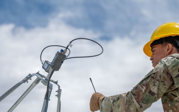 16th Electromagnetic Warfare Squadron Trains with Bounty Hunter
