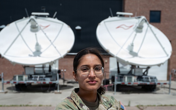16th Electromagnetic Warfare Squadron Trains with Bounty Hunter