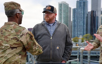 Maj. Gen. Jason Kelly visits Chicago Harbor Lock