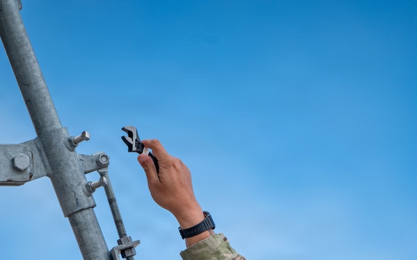 16th Electromagnetic Warfare Squadron Trains with Bounty Hunter