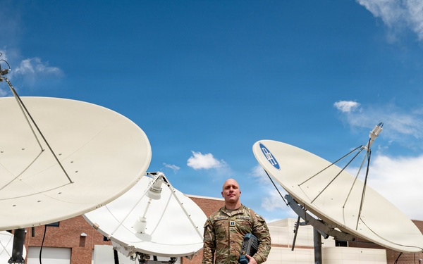 16th Electromagnetic Warfare Squadron Trains with Bounty Hunter