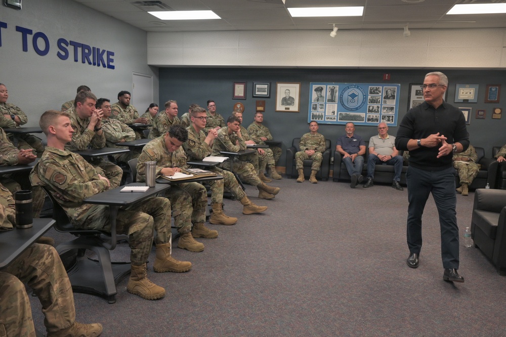 SEAC (Ret.) Ramón "CZ" Colón-López Mentorship Session at Kirtland AFB