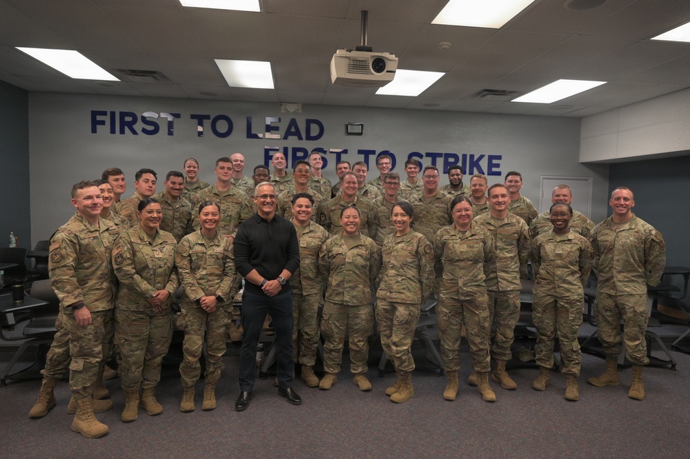 SEAC (Ret.) Ramón "CZ" Colón-López Mentorship Session at Kirtland AFB