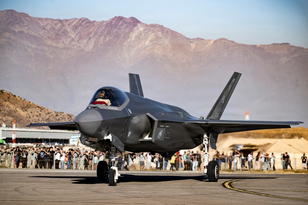 F-35A Demonstration Team @ FIDAE