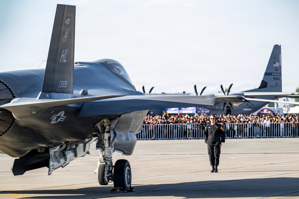 F-35A Demonstration Team @ FIDAE