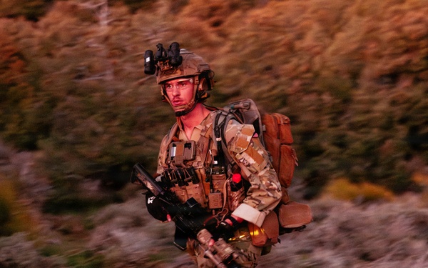 EOD Technicians Conduct a Dismounted Response Drill