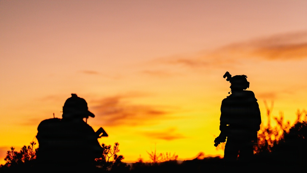 EOD Technicians Conduct a Dismounted Response Drill