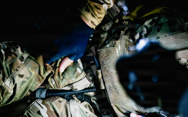 EOD Technicians Conduct a Dismounted Response Drill
