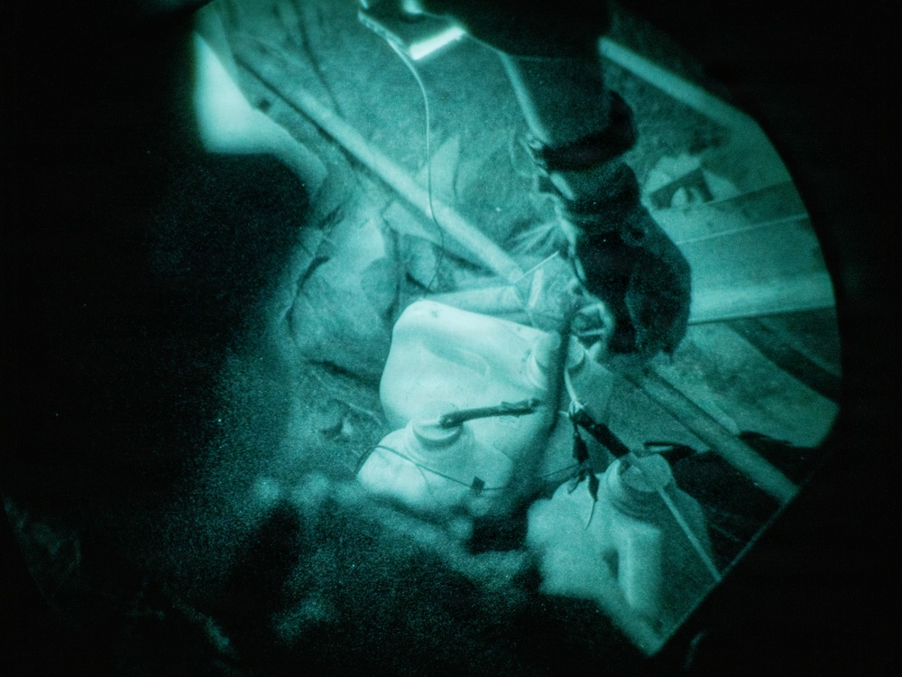 EOD Technicians Conduct a Dismounted Response Drill