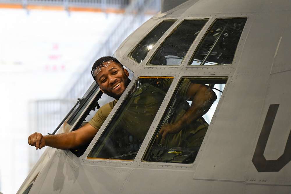 94th MXS Airmen perform C-130H isochronal inspection
