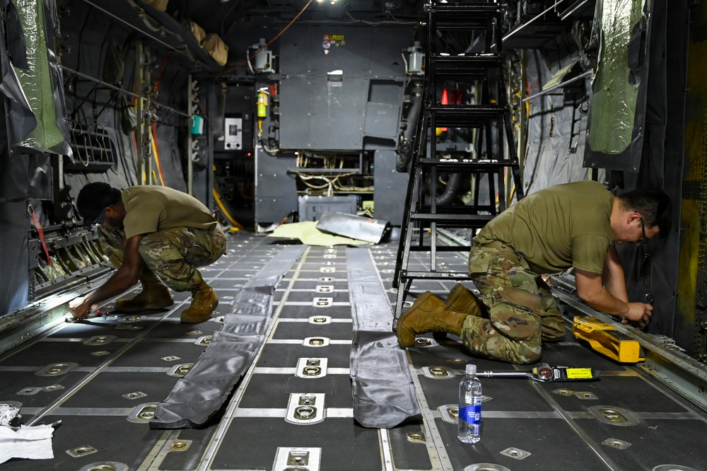 94th MXS Airmen perform C-130H isochronal inspection