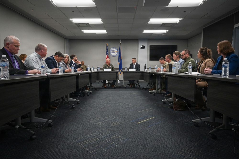 AETC Commander, Lt. Gen. Clark Quinn, visits AFLCMC Training Directorate
