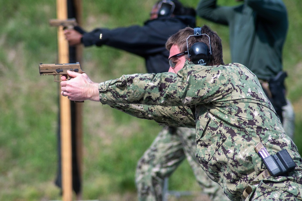 NMFP, NMFL Conduct Combat Skills Training for Expeditionary Medicine Sailors