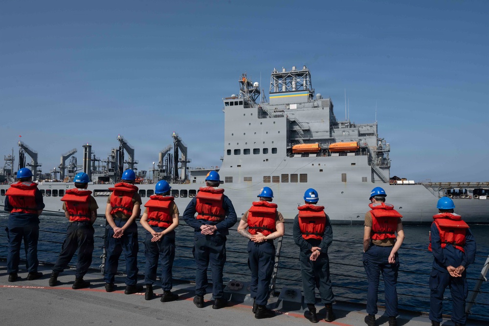 Pinckney Conducts a Replenishment-at-Sea