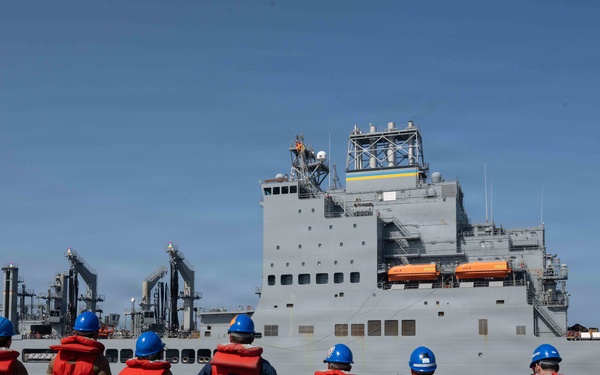 Pinckney Conducts a Replenishment-at-Sea