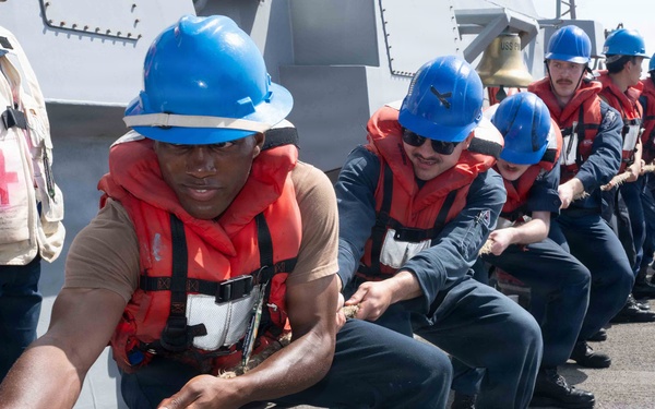 Pinckney Conducts a Replenishment-at-Sea