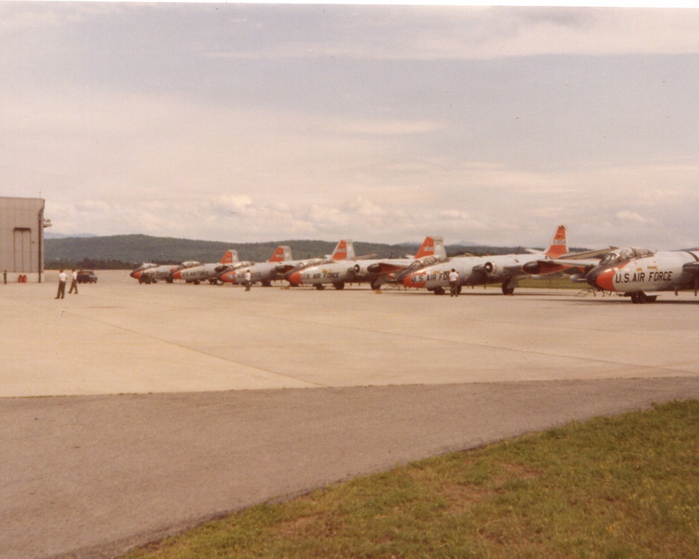 Remembering the Crew of 52-1571