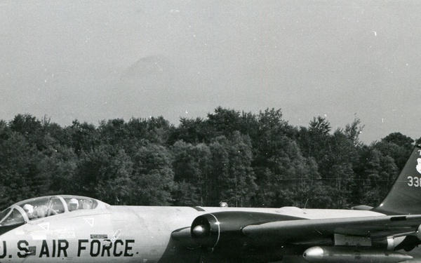 Remembering the Crew of 52-1571