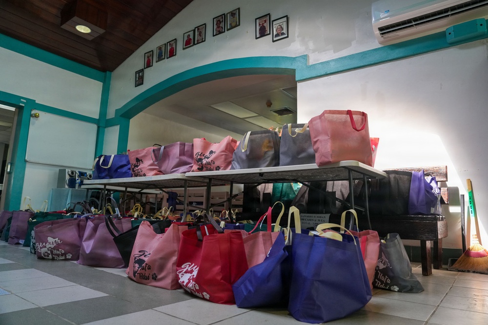 World Central Kitchen distributes commodities in Rota, CNMI