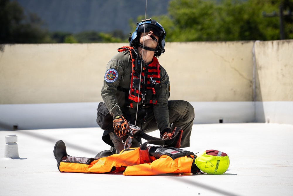 U.S. Coast Guard Air Station Air Station Barbers Point conducts urban search and rescue training