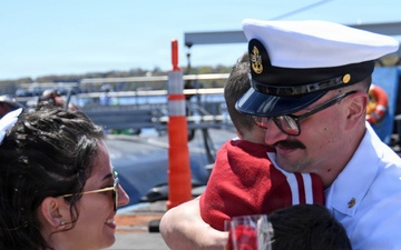 Texas Returns From Deployment