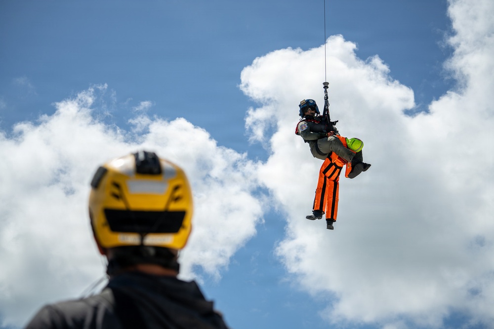 U.S. Coast Guard Air Station Air Station Barbers Point conducts urban search and rescue training