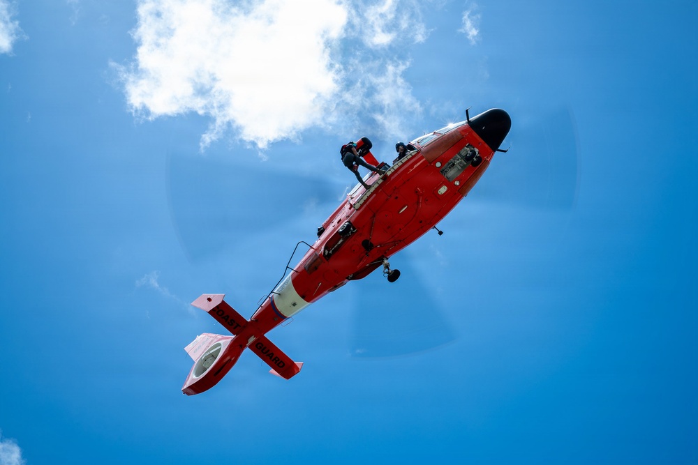 U.S. Coast Guard Air Station Air Station Barbers Point conducts urban search and rescue training