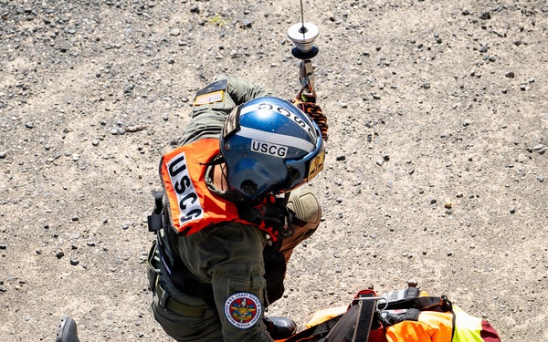U.S. Coast Guard Air Station Air Station Barbers Point conducts urban search and rescue training