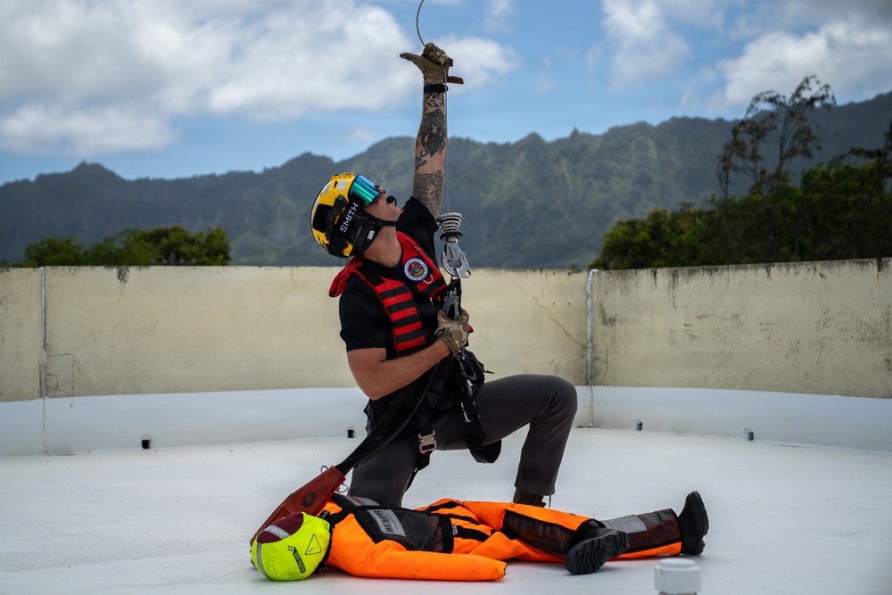 U.S. Coast Guard Air Station Air Station Barbers Point conducts urban search and rescue training