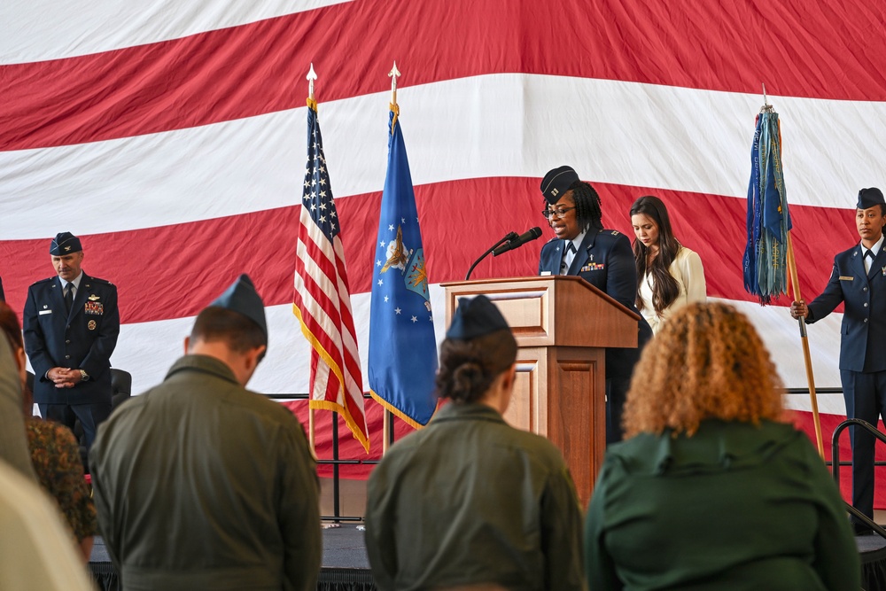 19th OG Change of Command Ceremony Ushers in New Leadership