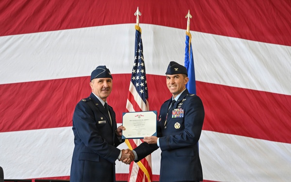 19th OG Change of Command Ceremony Ushers in New Leadership