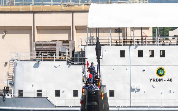 JMSDF Shoryu (SS 510) arrives to HWI