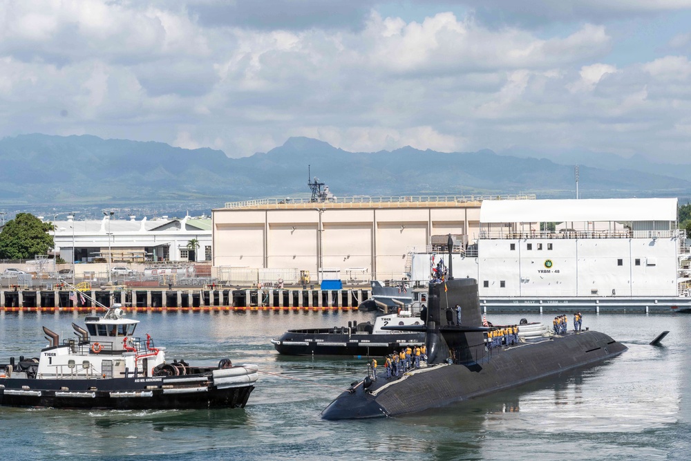 JMSDF Shoryu (SS 510) arrives to HWI