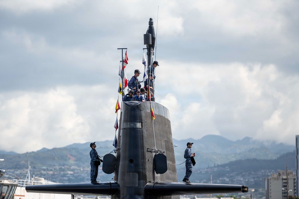 JMSDF Shoryu (SS 510) arrives to HWI