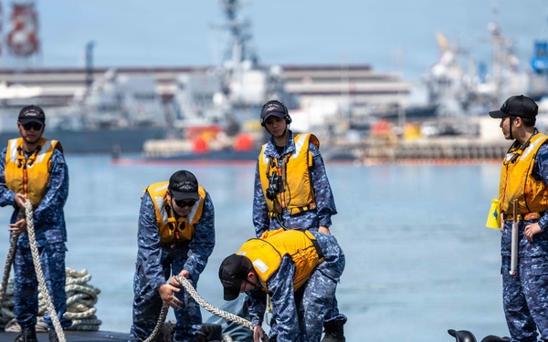 JMSDF Shoryu (SS 510) arrives to HWI