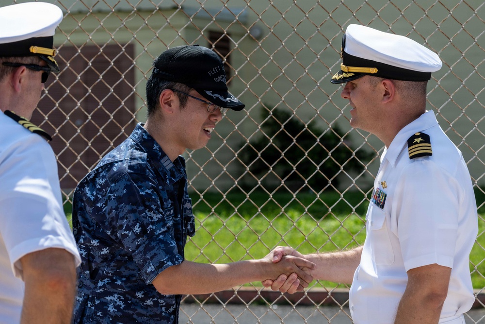 JMSDF Shoryu (SS 510) arrives to HWI