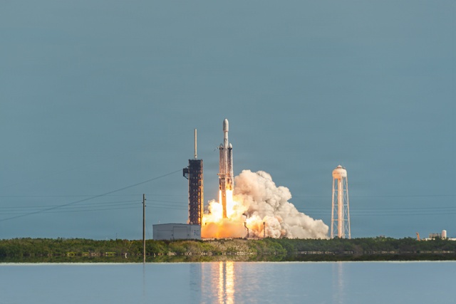 Falcon Heavy Launches ViaSat-3 F3 from Kennedy Space Center