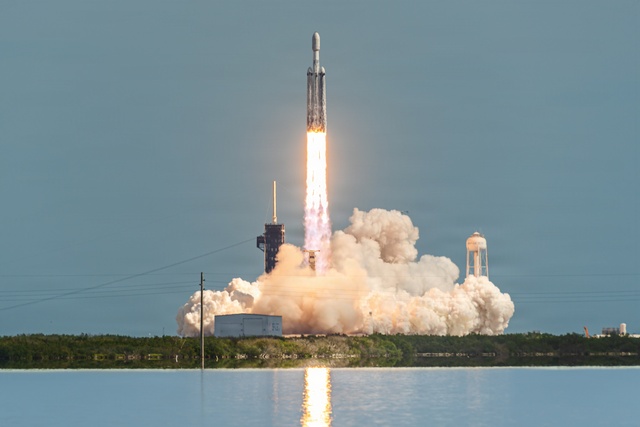Falcon Heavy Launches ViaSat-3 F3 from Kennedy Space Center