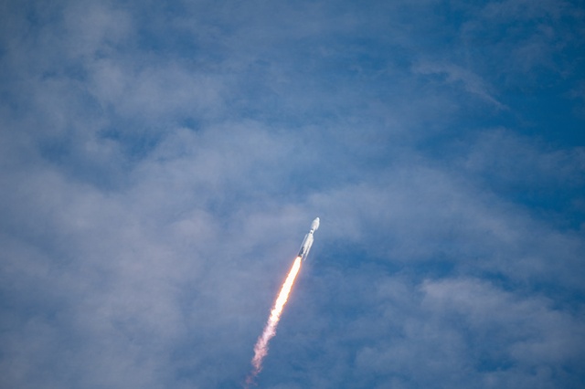 Falcon Heavy Launches ViaSat-3 F3 from Kennedy Space Center