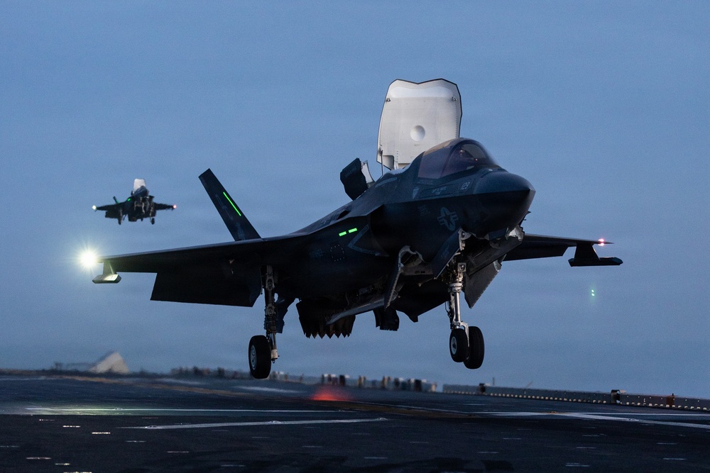 11th MEU Marines, Sailors Conduct Flight Operations Aboard USS Boxer