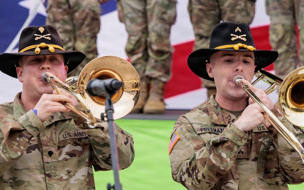 1st Cavalry Division Band, Honor Guard perform National Anthem