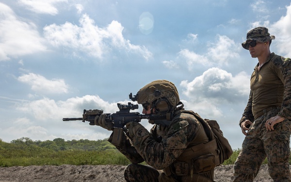 22nd MEU (SOC) | Individual Marksmanship Assessment with Ecuadorian Marines