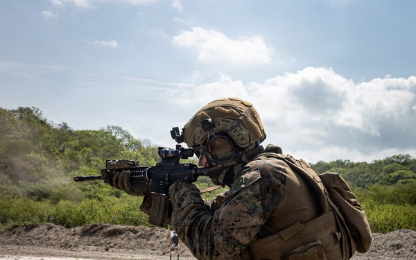 22nd MEU (SOC) | Individual Marksmanship Assessment with Ecuadorian Marines