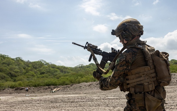 22nd MEU (SOC) | Individual Marksmanship Assessment with Ecuadorian Marines