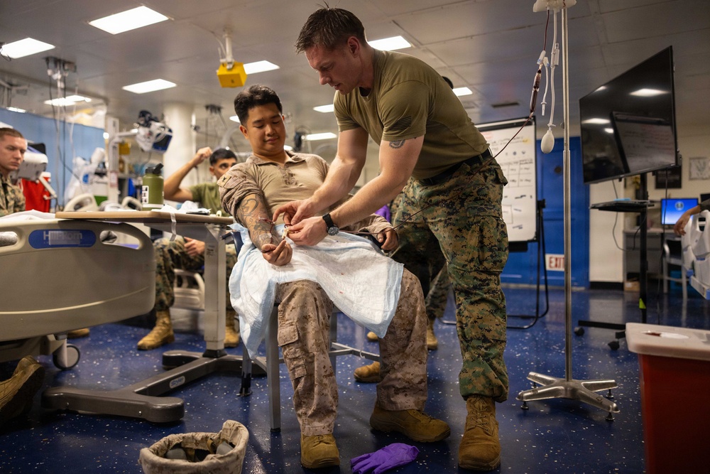 11th MEU Marines, Sailors Conduct Valkyrie Training