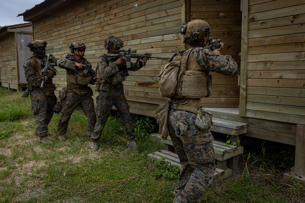 22nd MEU (SOC) | CQB with Ecuadorian Marines