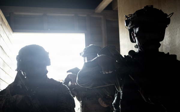 22nd MEU (SOC) | CQB with Ecuadorian Marines