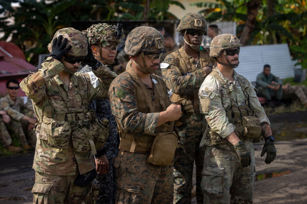 U.S. military and Panamanian partners strengthen MEDEVAC and casualty care skills during jungle training